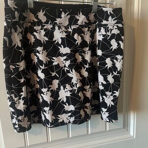 Black and white golf skort